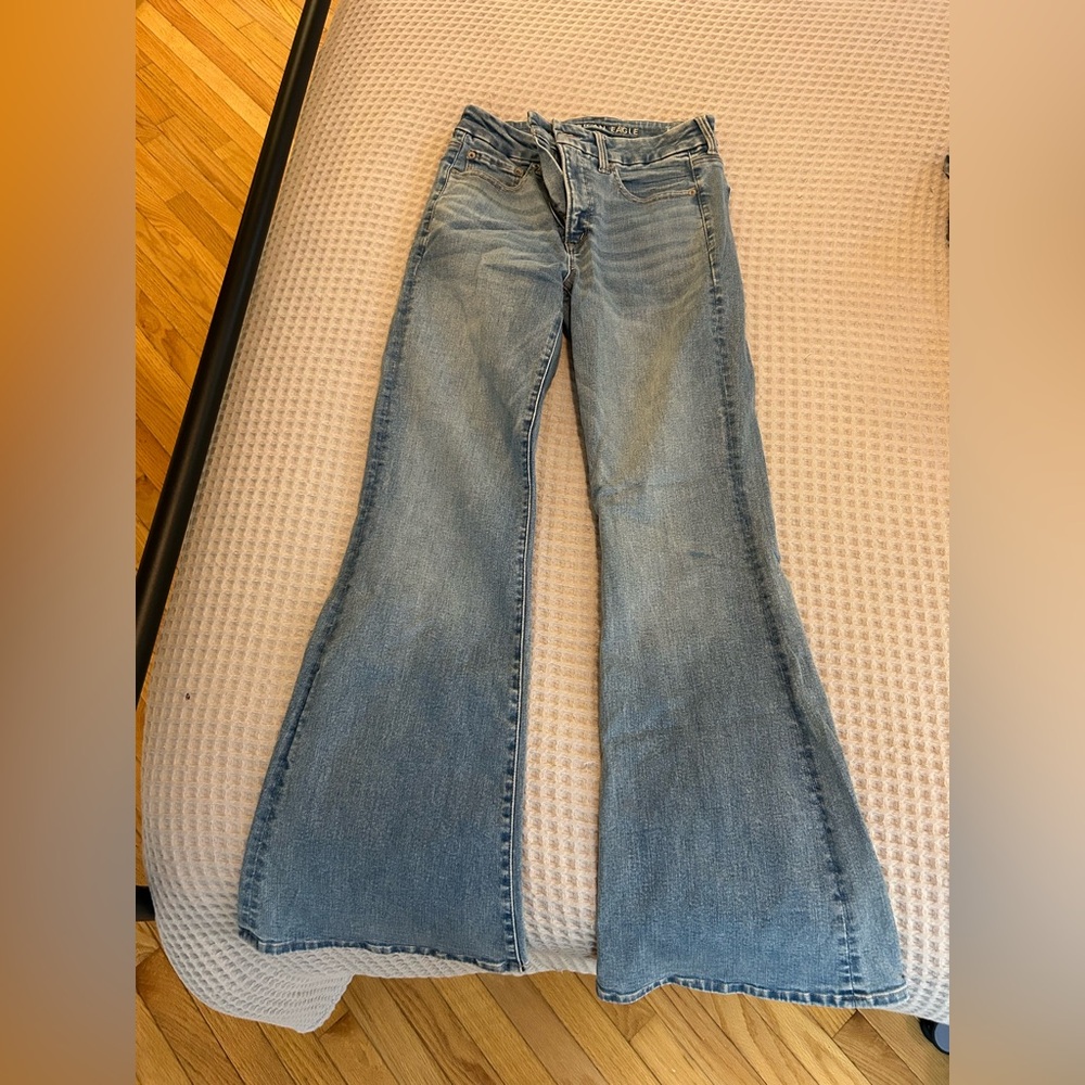 American Eagle Outfitters Light Blue Denim Jeans